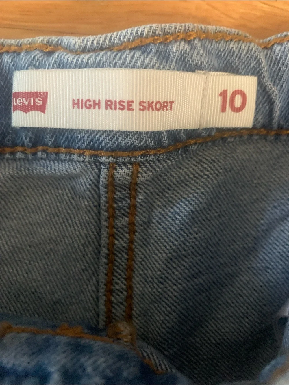 NWOT Levi’s Skort w/ Side Pocket Light Wash Denim - Girls Size 10
